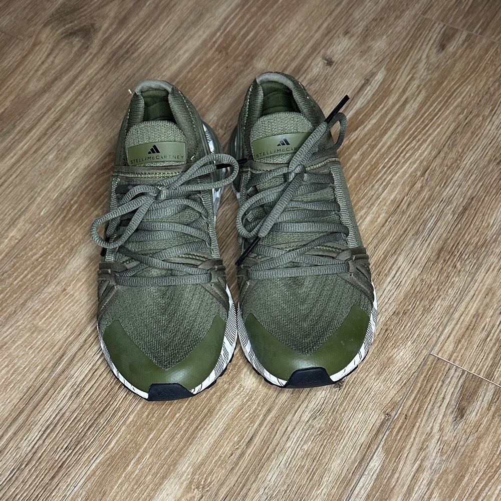 Adidas x Stella McCartney Ultraboost (Never Worn)